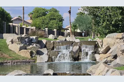 9054 W Lisbon Lane, Peoria, AZ 85381 - Photo 29