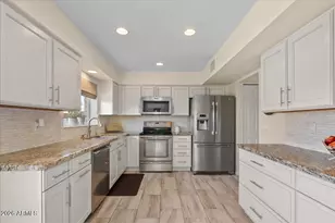 1019 E Wagon Wheel Dr, Phoenix, AZ 85020 - Photo 17