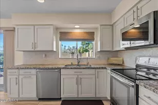 1019 E Wagon Wheel Dr, Phoenix, AZ 85020 - Photo 19