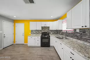 4738 W Fairmount Ave, Phoenix, AZ 85031 - Photo 9