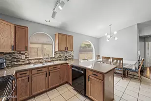 1094 S Sierra St, Gilbert, AZ 85296 - Photo 7