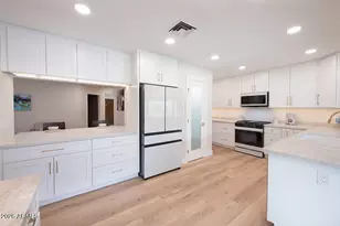 2901 E Las Rocas Dr, Phoenix, AZ 85028 - Photo 9