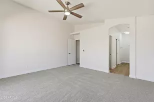 1640 E South Mountain Ave, Phoenix, AZ 85042 - Photo 13