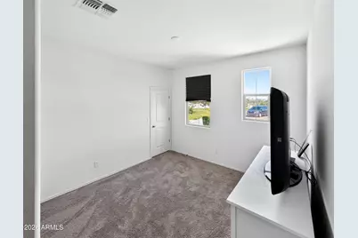 2439 W Pecan Road, Phoenix, AZ 85041 - Photo 9