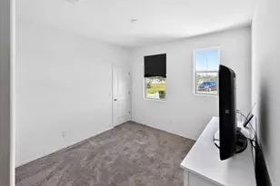 2439 W Pecan Rd, Phoenix, AZ 85041 - Photo 9