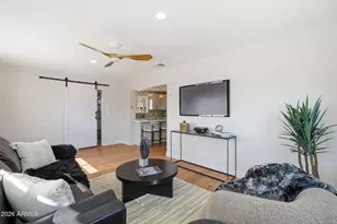 1502 E Hatcher Rd, Phoenix, AZ 85020 - Photo 17