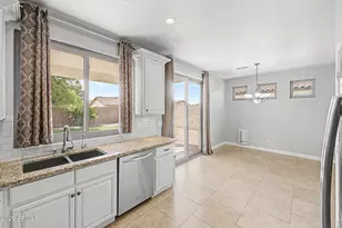 1940 S Talbot Cir, Mesa, AZ 85209 - Photo 7