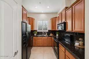 7027 N Scottsdale Rd, Paradise Valley, AZ 85253 - Photo 13