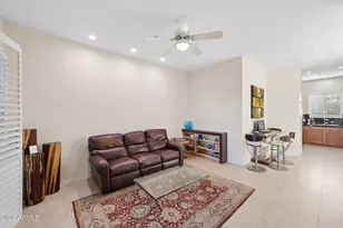 7027 N Scottsdale Rd, Paradise Valley, AZ 85253 - Photo 9
