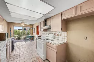 4034 W Loma Ln, Phoenix, AZ 85051 - Photo 11