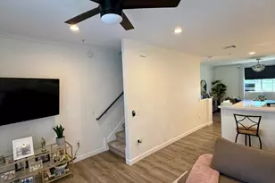 4455 E Paradise Vlg Pkwy S, Phoenix, AZ 85032 - Photo 9