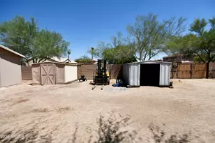 4701 W Misty Willow Ln, Glendale, AZ 85310 - Photo 45