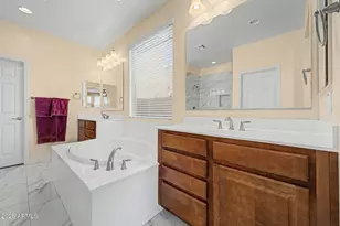 10043 W Los Gatos Dr, Peoria, AZ 85383 - Photo 19