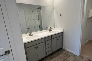 13302 W Eagle Feather Rd, Peoria, AZ 85383 - Photo 9