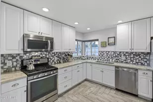 4523 N 35th Pl, Phoenix, AZ 85018 - Photo 15