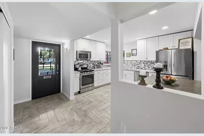 4523 N 35th Place, Phoenix, AZ 85018 - Photo 9