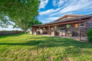 229 N Cholla Dr, Pearce, AZ 85625 - Photo 15