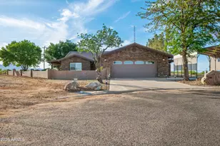 229 N Cholla Dr, Pearce, AZ 85625 - Photo 7