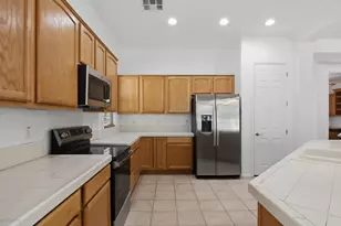 12456 W Hedge Hog Pl, Peoria, AZ 85383 - Photo 11
