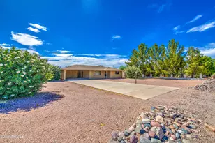 650 N Rennick Dr, Apache Junction, AZ 85120 - Photo 17