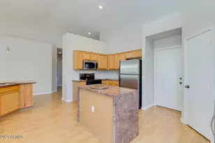 155 E Liberty Ln, Gilbert, AZ 85296 - Photo 9