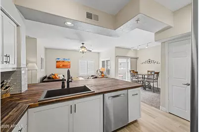 7401 W Arrowhead Clubhouse Drive #2068, Glendale, AZ 85308 - Photo 15