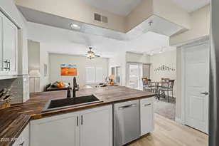 7401 W Arrowhead Clubhouse Dr, Glendale, AZ 85308 - Photo 15