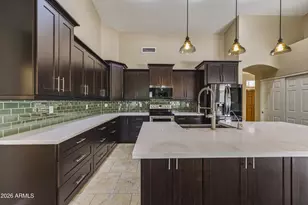 3861 E Amberwood Dr, Phoenix, AZ 85048 - Photo 5