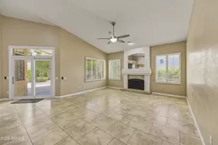 3861 E Amberwood Dr, Phoenix, AZ 85048 - Photo 11
