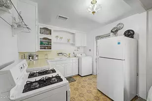 3703 W Lewis Ave, Phoenix, AZ 85009 - Photo 13