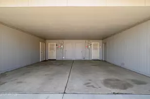 10654 W Coggins Dr, Sun City, AZ 85351 - Photo 17