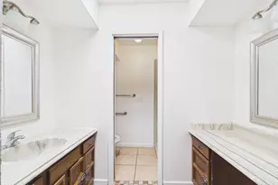 2426 N Shade Tree Cir, Tucson, AZ 85715 - Photo 15