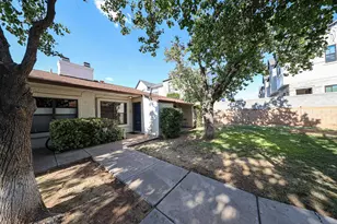 3135 N 38th St, Phoenix, AZ 85018 - Photo 1