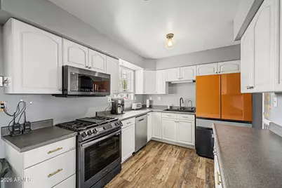 2037 W State Avenue, Phoenix, AZ 85021 - Photo 3