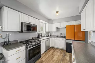 2037 W State Ave, Phoenix, AZ 85021 - Photo 3
