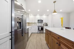 7428 N Via Camello Del Norte -- E, Scottsdale, AZ 85258 - Photo 11