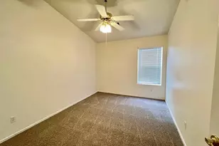 1576 W Kesler Ln, Chandler, AZ 85224 - Photo 9