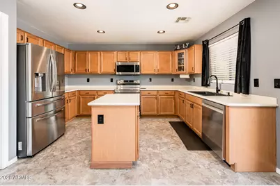 9735 W Kirby Avenue, Tolleson, AZ 85353 - Photo 15