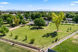 632 S Pandora Dr, Gilbert, AZ 85296 - Photo 39