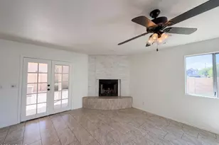 1114 S Tiago Dr, Gilbert, AZ 85233 - Photo 11
