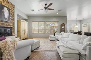 1741 W Bramble Berry Ln, Phoenix, AZ 85085 - Photo 7