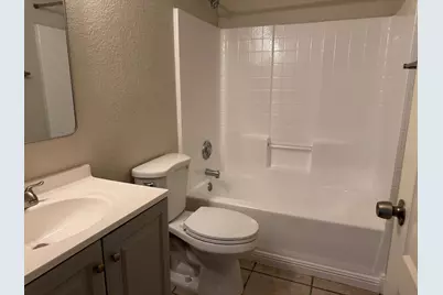 8565 W Tuckey Lane, Glendale, AZ 85305 - Photo 11