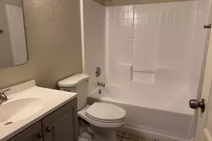 8565 W Tuckey Ln, Glendale, AZ 85305 - Photo 11