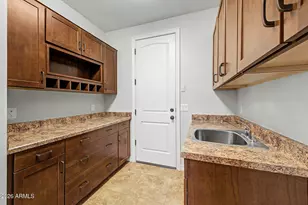 2559 E Penedes Dr, Gilbert, AZ 85298 - Photo 63