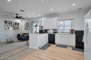 1632 E Adams St, Phoenix, AZ 85034 - Photo 3