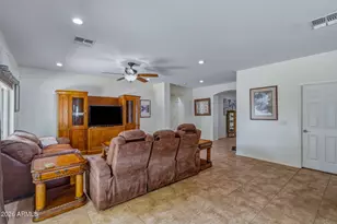 2914 E Coconino Dr, Gilbert, AZ 85298 - Photo 9