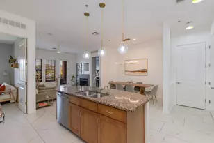 7291 N Scottsdale Rd, Paradise Valley, AZ 85253 - Photo 13
