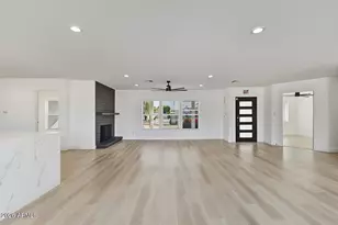 7834 E Sweetwater Ave, Scottsdale, AZ 85260 - Photo 9