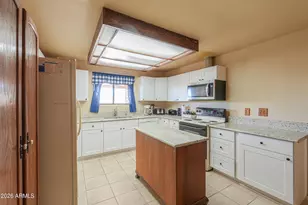 406 W 11th St, Eloy, AZ 85131 - Photo 13