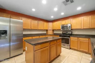21052 N Alma Dr, Maricopa, AZ 85138 - Photo 9